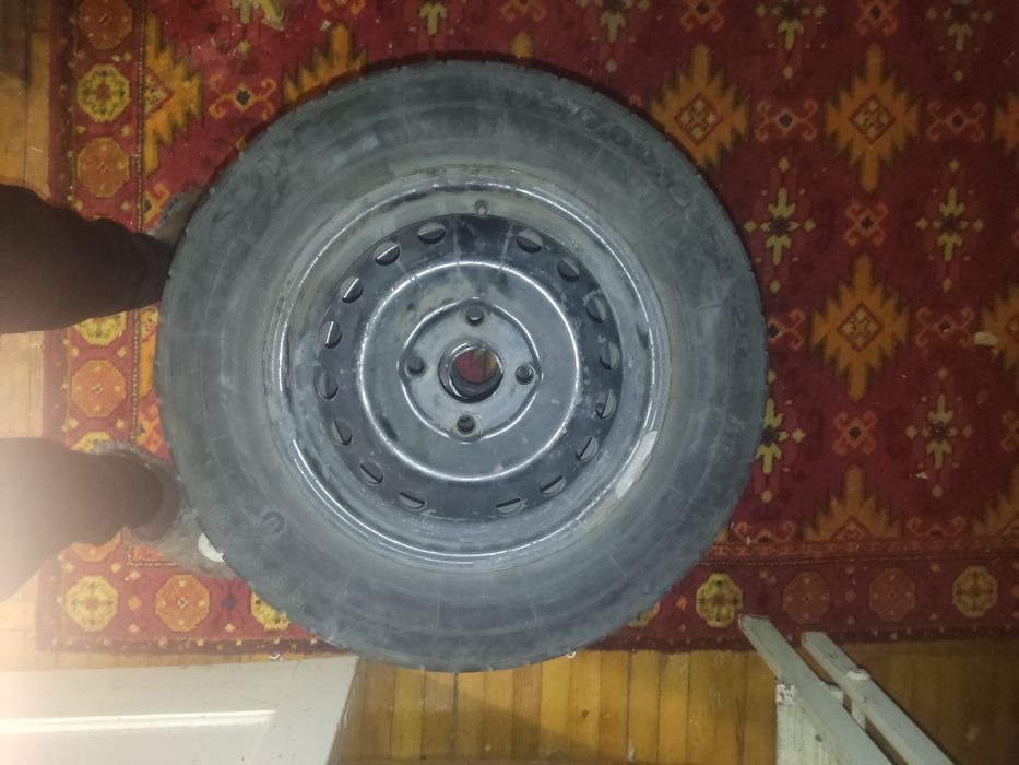 Продам диски с резиной r13 разболтовка 4/100