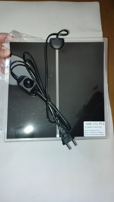 Нагрівальний килимок з регулюванням для тераріумів 14 Вт 28x28 см