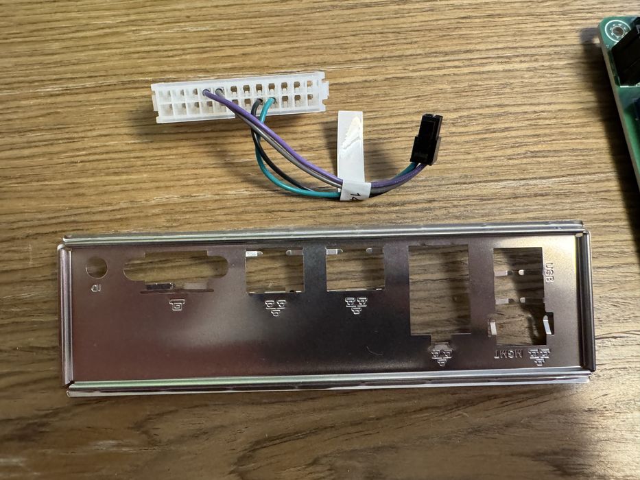 Płyta główna ASRock Rack SIENAD8-2L2T ATX SP6 AMD Ерус