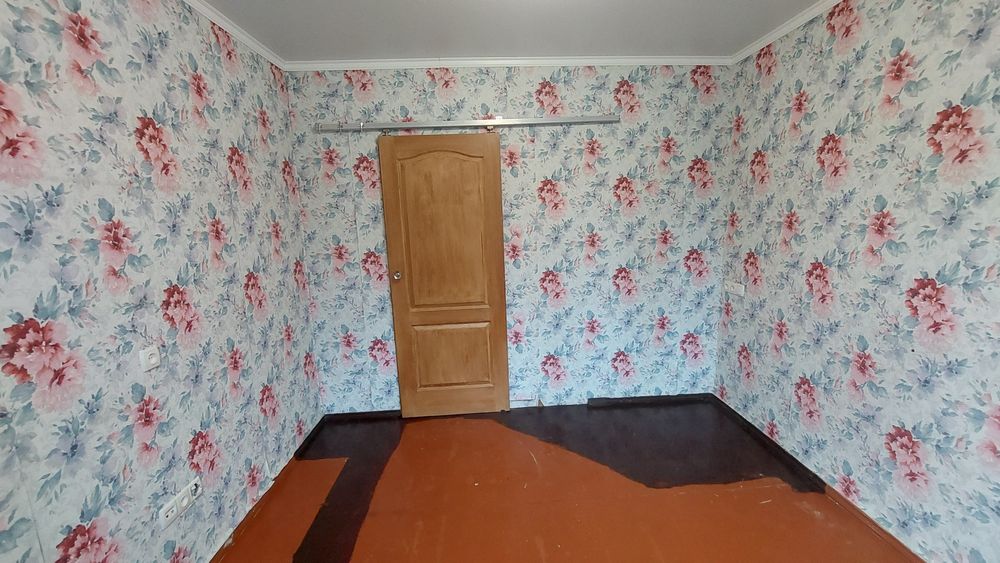 Гуртожиток 2 кімнати на  Молодіжному