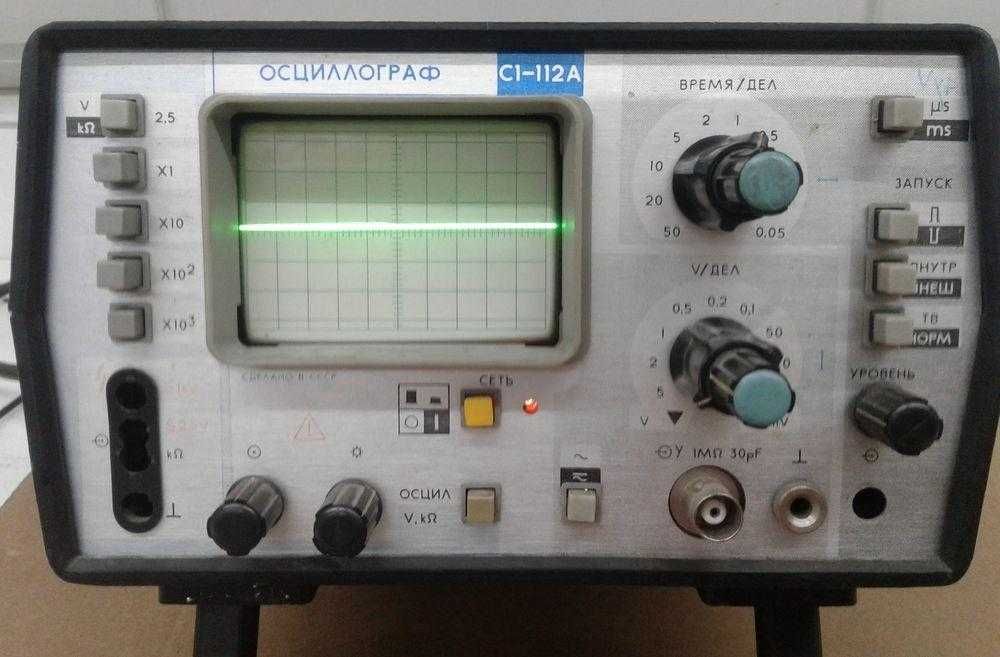 Oscyloskop  C(S)1-112A z multimetrem.