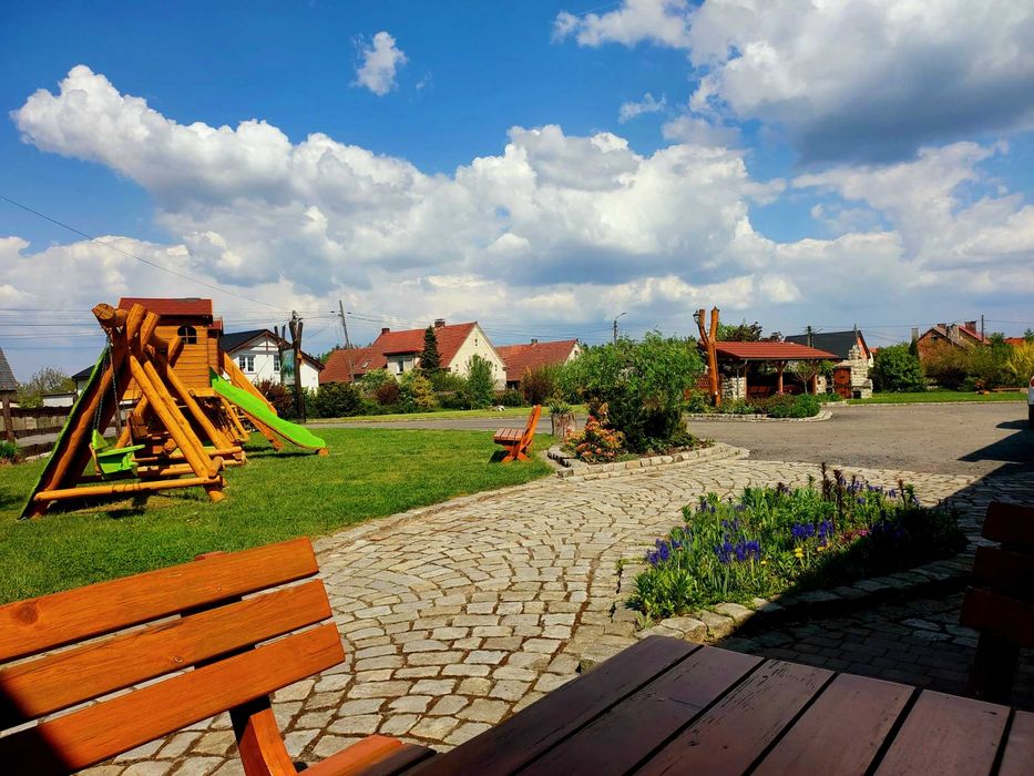 Noclegi APARTAMENTY kuchnia łazienka NIEMODLIN noclegi hotel parking