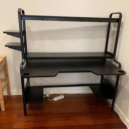 Secretária gaming  IKEA FREDDE