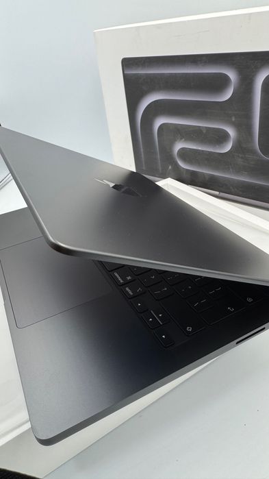 Apple MacBook Pro 14 M5 24/1TB Space Black (MDE34) 2025
