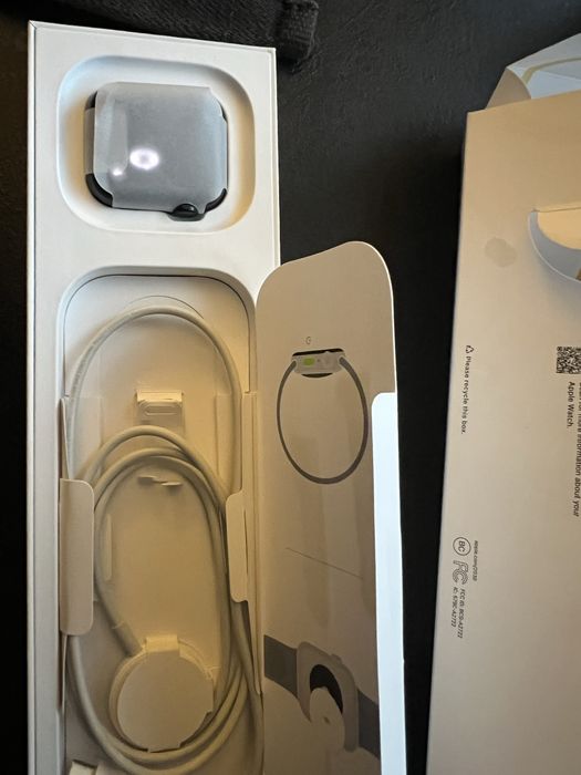 Appl watch se 2 40mm у майже відмінному стані