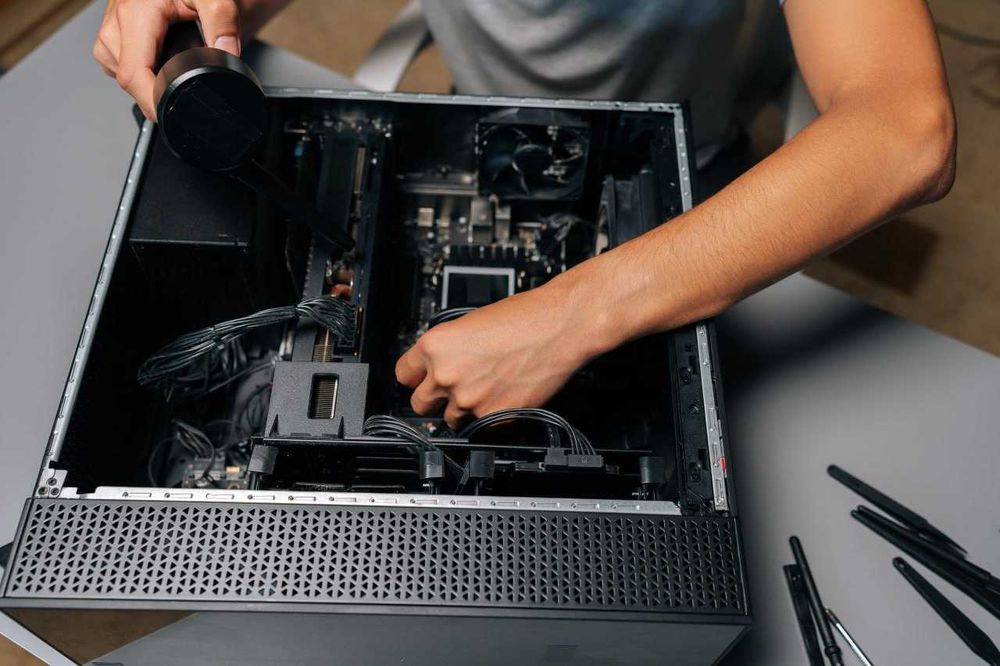 Установка Windows налаштування Smart TV та ремонт техніки