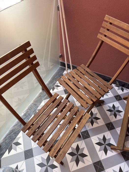 Conjunto de mesa de jardim e 2 cadeiras