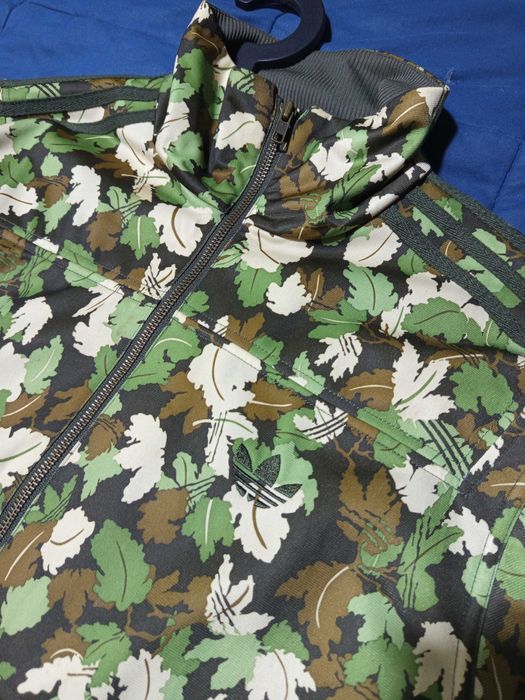 Casaco Adidas - Leaf Logo - M