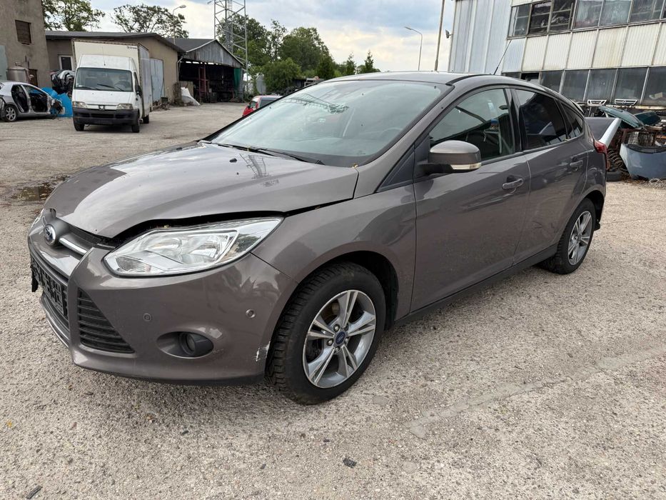 Ford Focus MK3 silnik 1.0 Ecoboost M1DA części drzwi lampa, błotnik