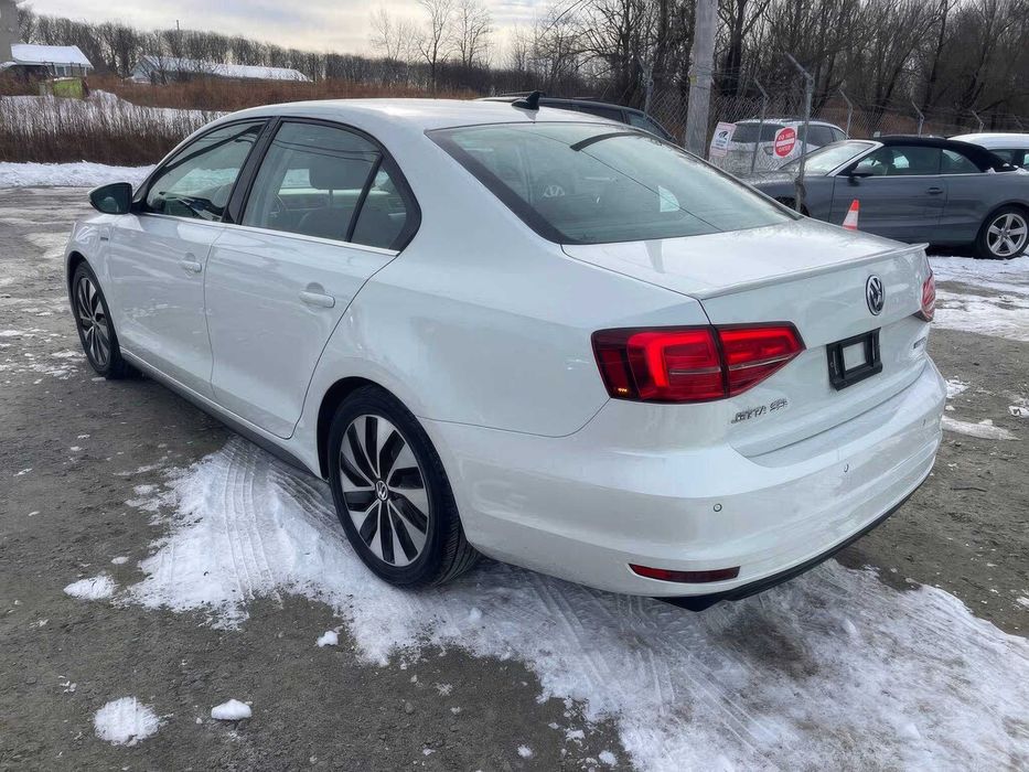 Volkswagen Jetta SEL Premium      2016