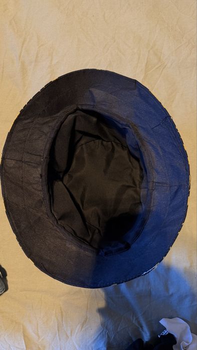 Bucket hat padrão africano