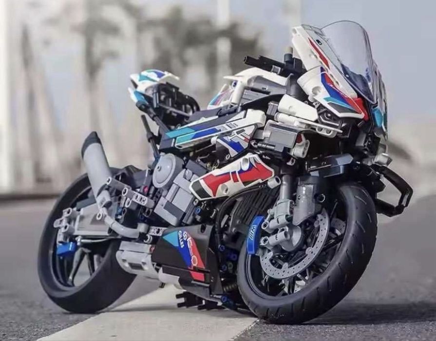 Klocki 1000 RR Pudelko dla klientki