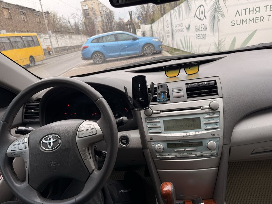 Продам Toyota Camry 40 v 3.5 в максимальній комплектації