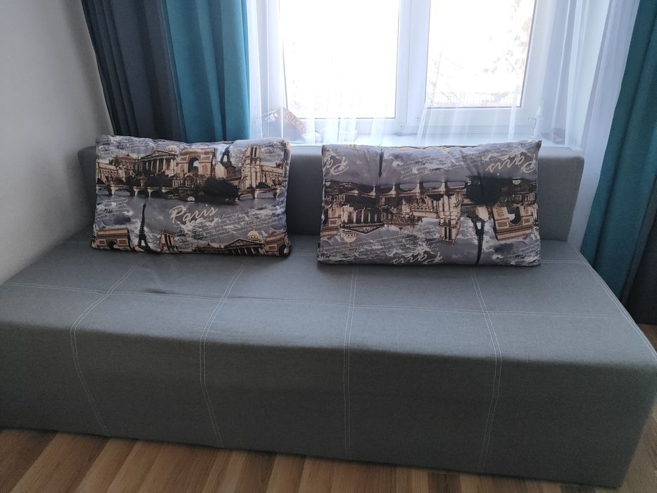 Диван з подушками  195*140