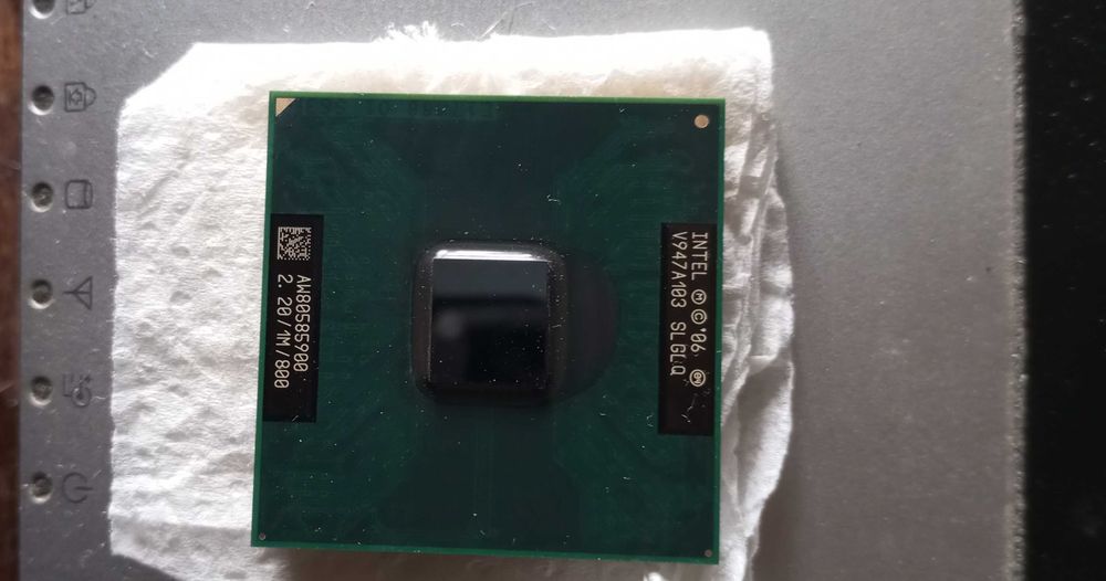 Процессор Intel Celeron 900 2.2 GHz 2.2/1M/800