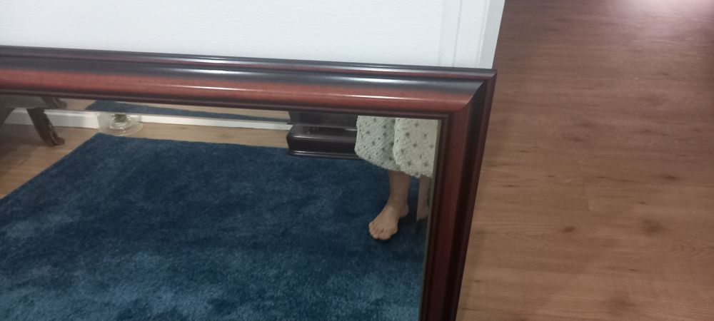 Vendo lindo espelho de moldura de madeira como novo com pouco usado