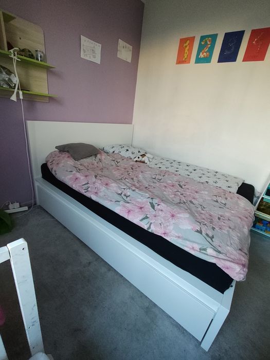 Sprzedam łóżko bez materaca IKEA MALM