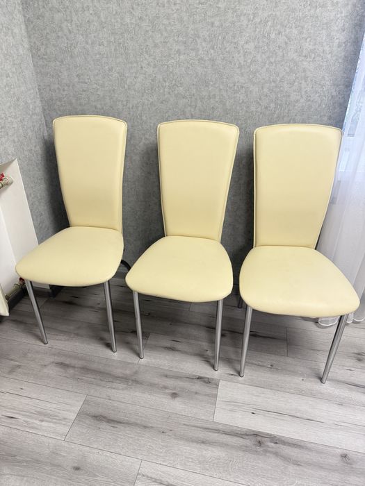 Продаж стулья кухоні 6 шт