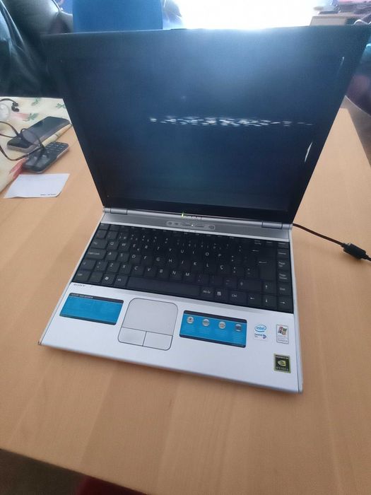 Portátil Sony Vaio VGN-SZ1HP/B sem carregador para peças