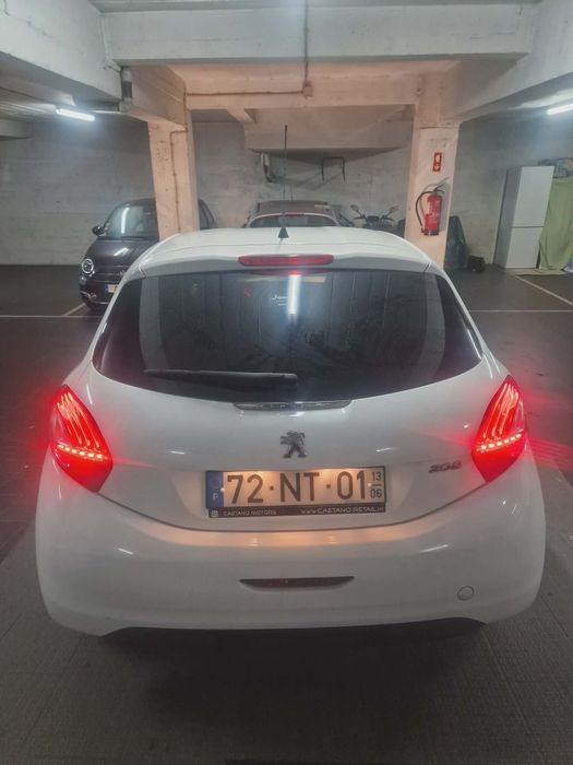 Vendo Peugeot 208 1.4 HDi 2013 Nacional