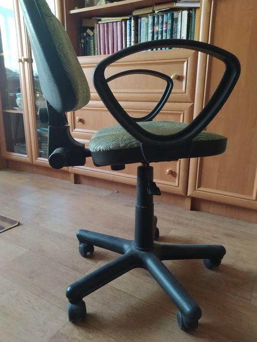 Продам компьютерное кресло