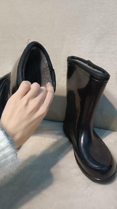 Чоботи з утепленням 33 розмір. довжина устілки 22 см