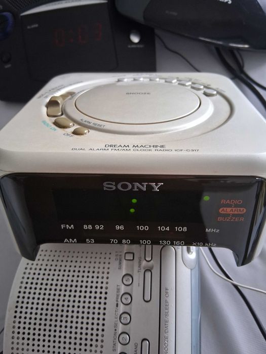 4 Rádios despertador Sony e Philips em bom estado