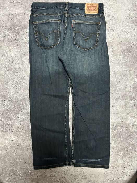 Levis straight jeans