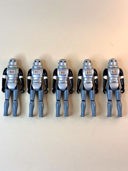 5 Custom made Star Wars 1977 Kenner stormtroopers.