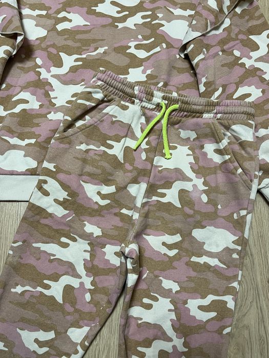 На флисе. Спортивный костюм  для девочки 10 лет