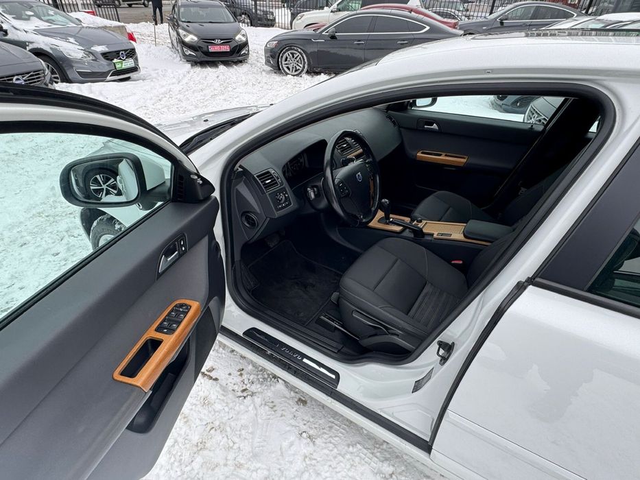 Volvo V50  2.0  D4  автомат з Швейцарії ВІДЕО