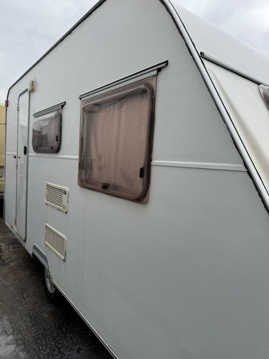 Vendo a caravana Pluma 450