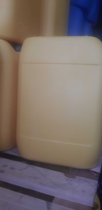 Kanister 30 L czysty z korkiem