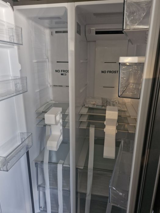 Frigorífico Americano com dispensador de agua candy