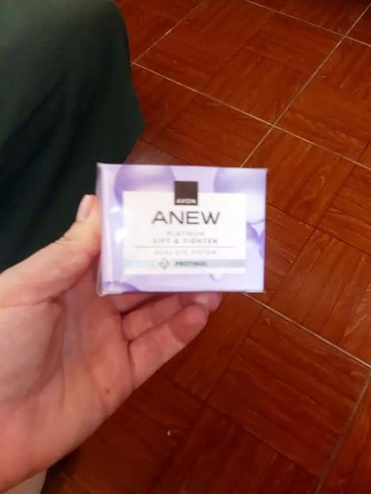 Perfumes, Gel De Banho, Batom e Rosas Perfumadas