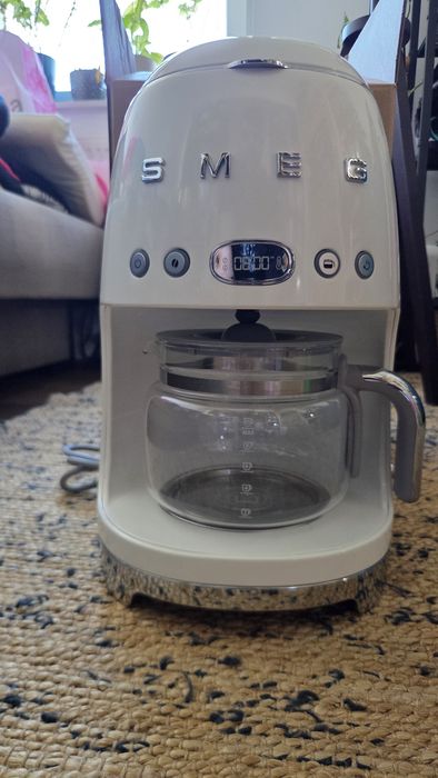 SMEG ekspres przelewowy biały – Nowy