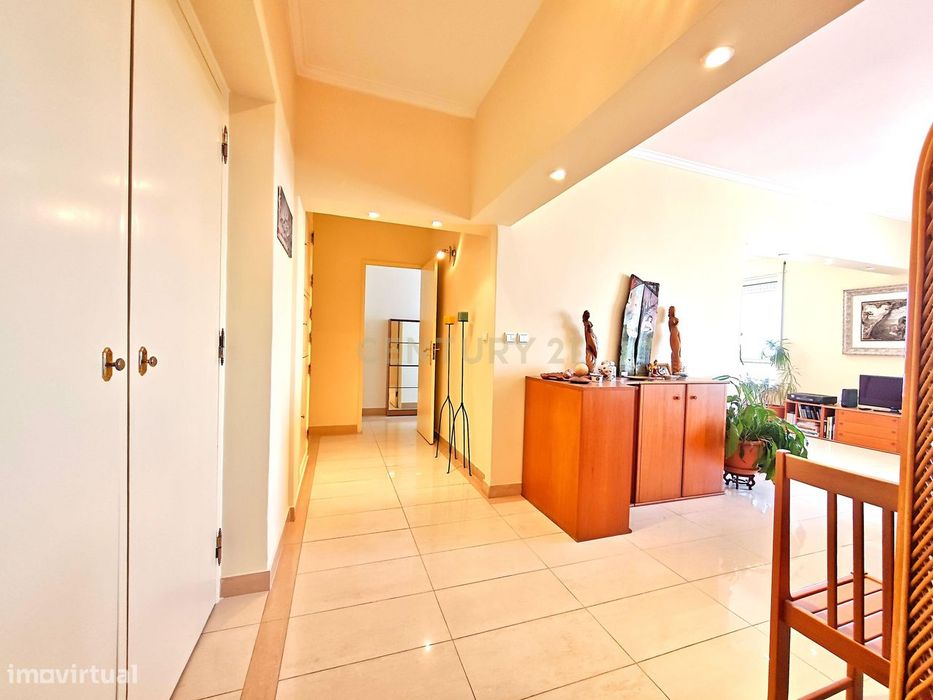 Property in Moscavide E Portela, Lisboa
