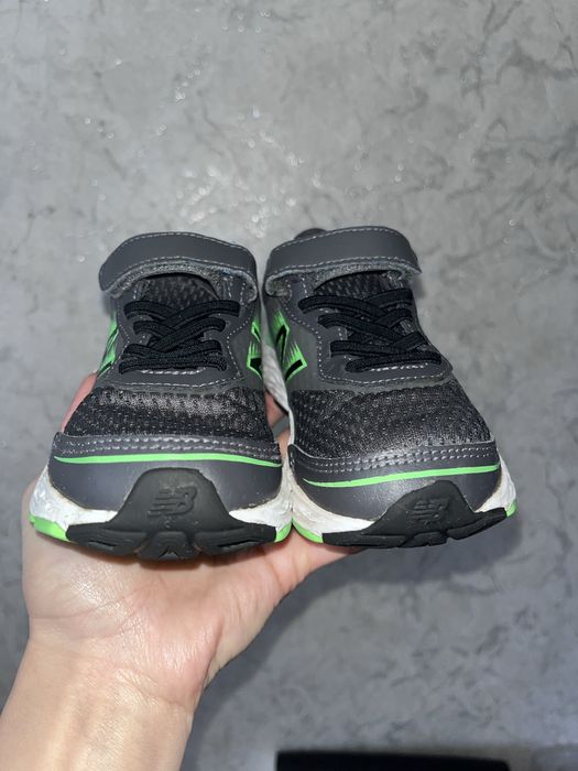 Кроссовки new balance 28 розмір