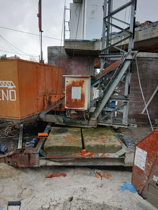 grua tecno 20x20 galvanizado ano 1994