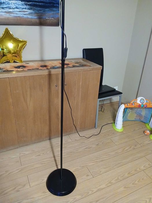 Candeeiro de pé com lampada