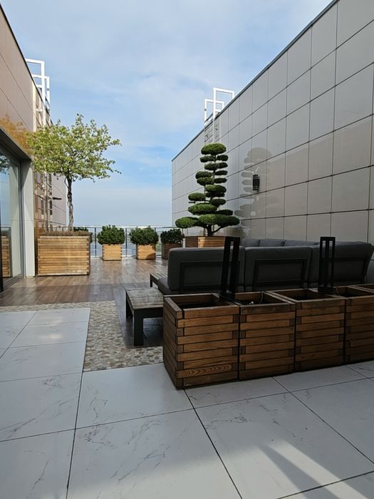 Продаётся эксклюзивная квартира с террасой в центре с паркоместами