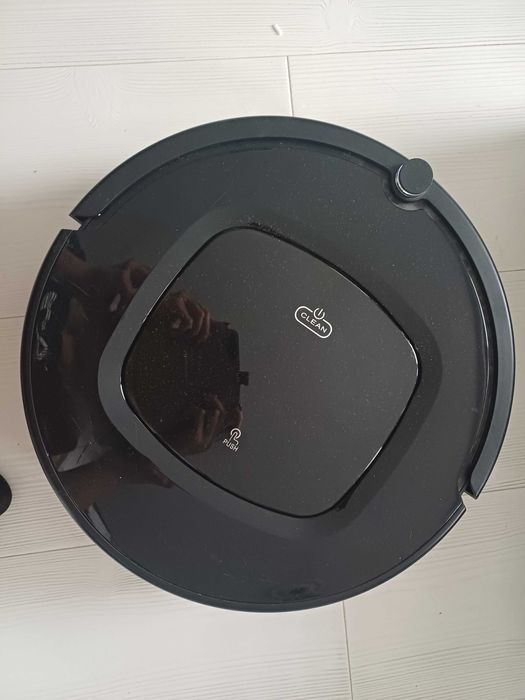 Robot sprzątający odkurzacz samojezdny bezworkowy