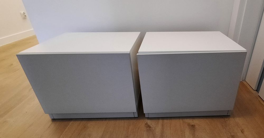 Szafki nocne, stoliki nocne Vox