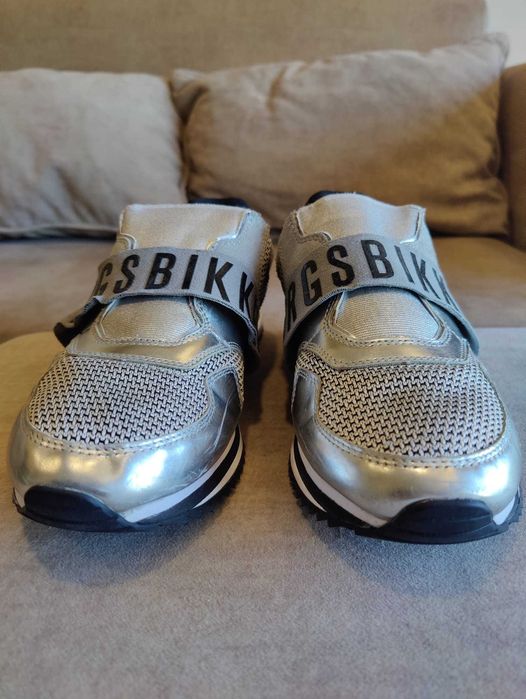Sapatilhas Bikkembergs tam. 42 estado semi-novo