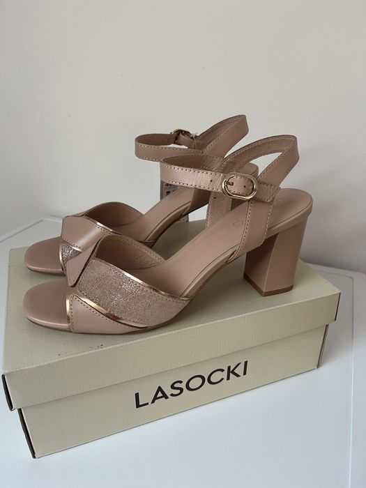 Nowe skórzane sandały Lasocki r. 40