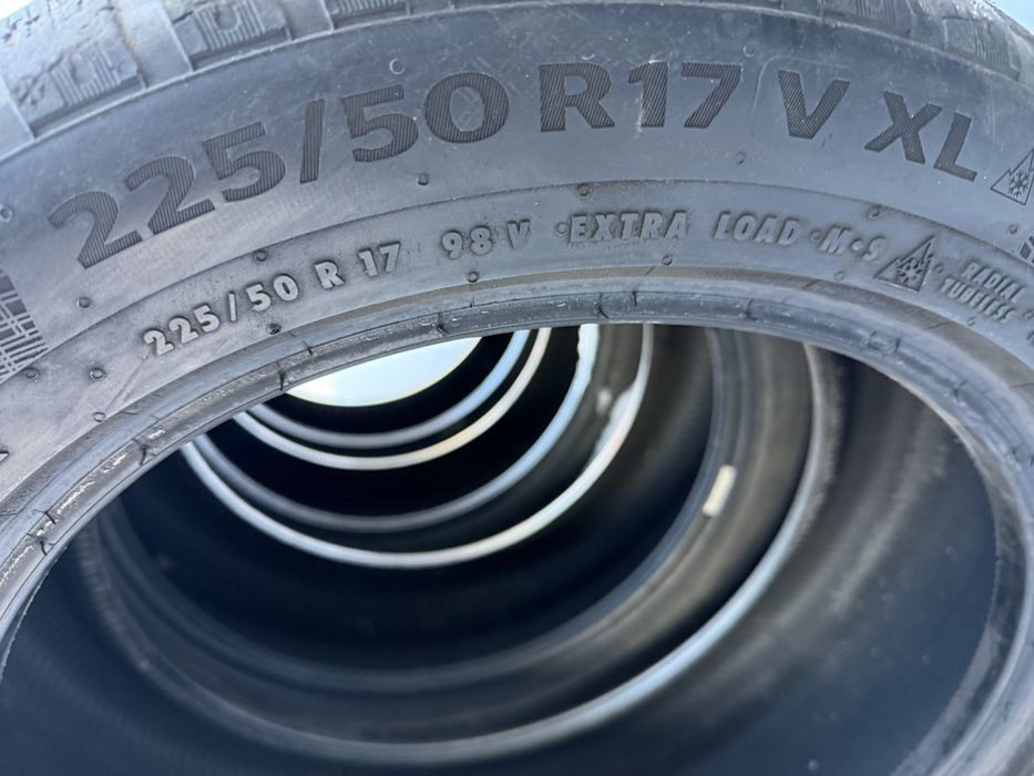 Зимняя резина R17 225/50 Continental