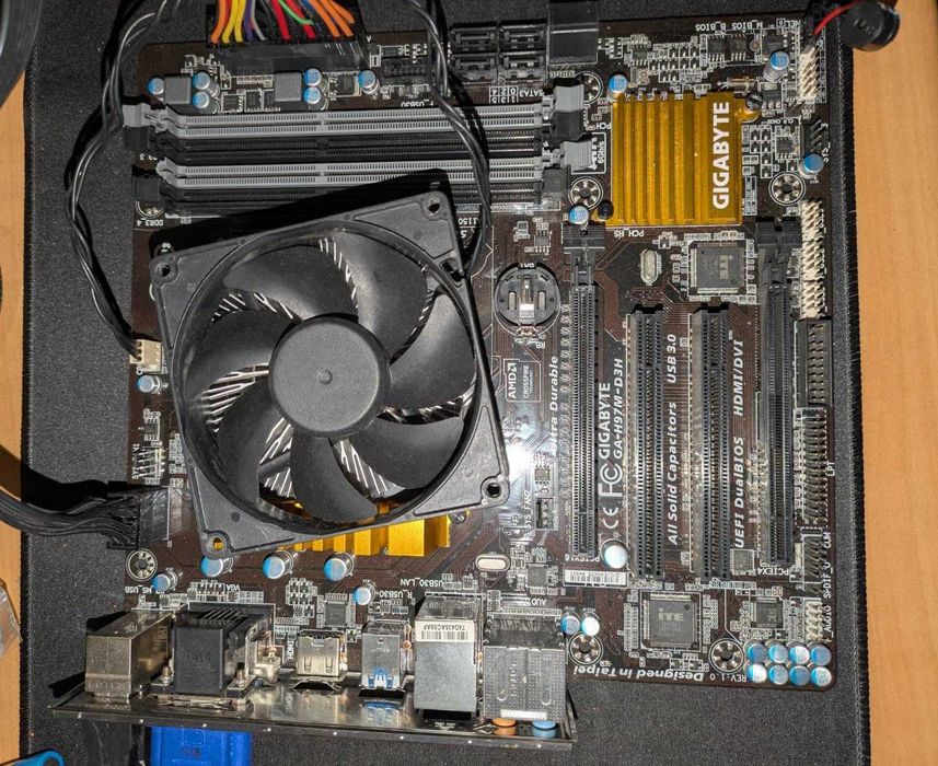 GA-H97M-D3H motherboard DDR3 Avariada