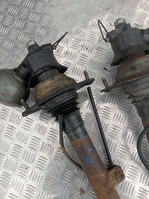 Amortyzator przedni siłownik prawy lewy citroen C5 01-08r