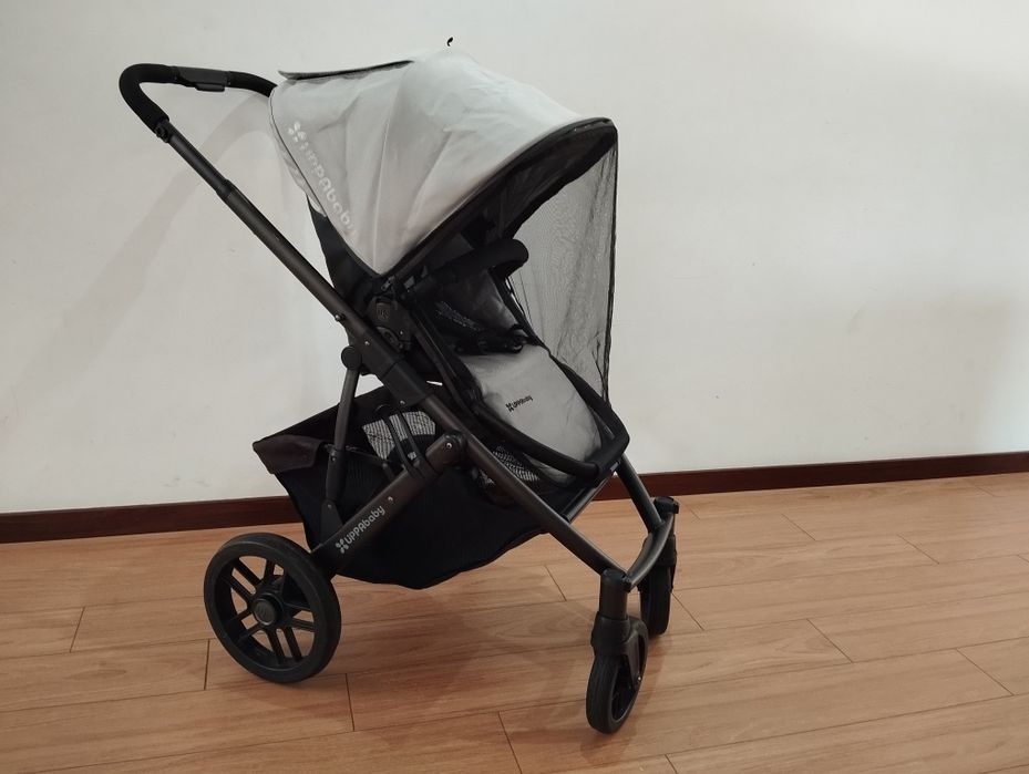 Carrinho de bebê trio Uppababy