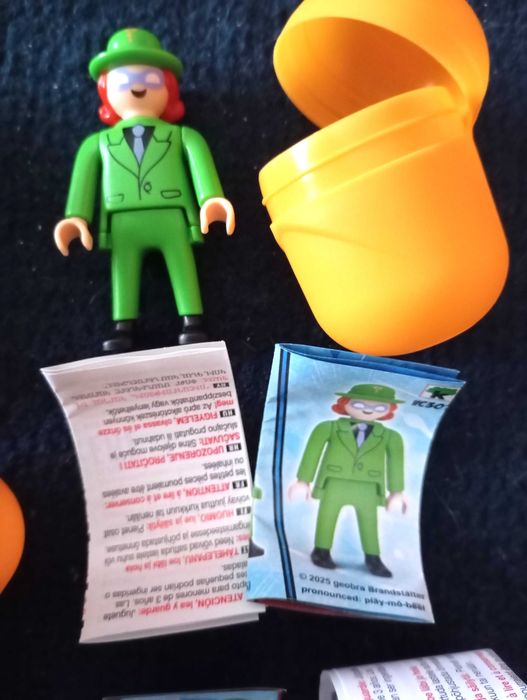 Troco figuras DC Playmobil Kinder Sorpresa